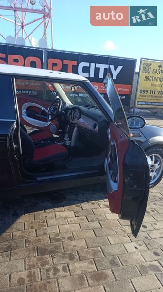 Хэтчбек MINI Cooper 2002 в Лубнах