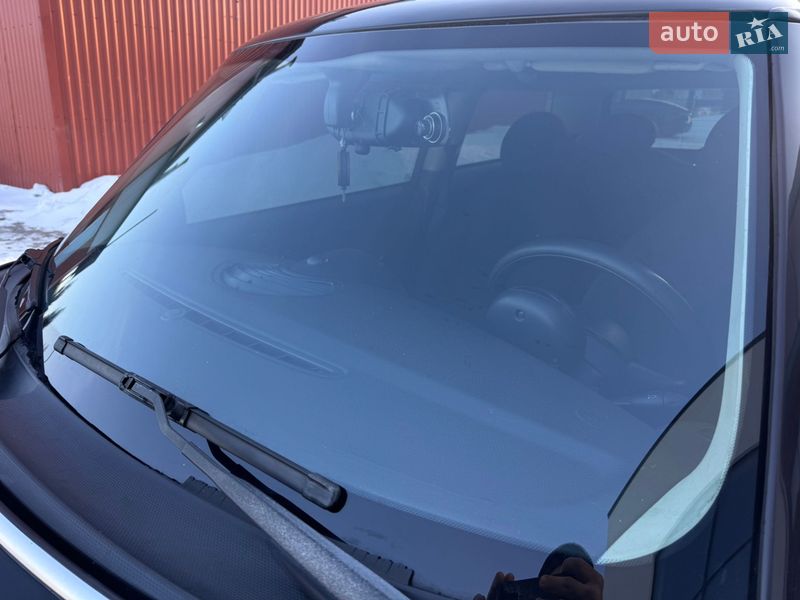 Хэтчбек MINI Cooper 2011 в Ровно