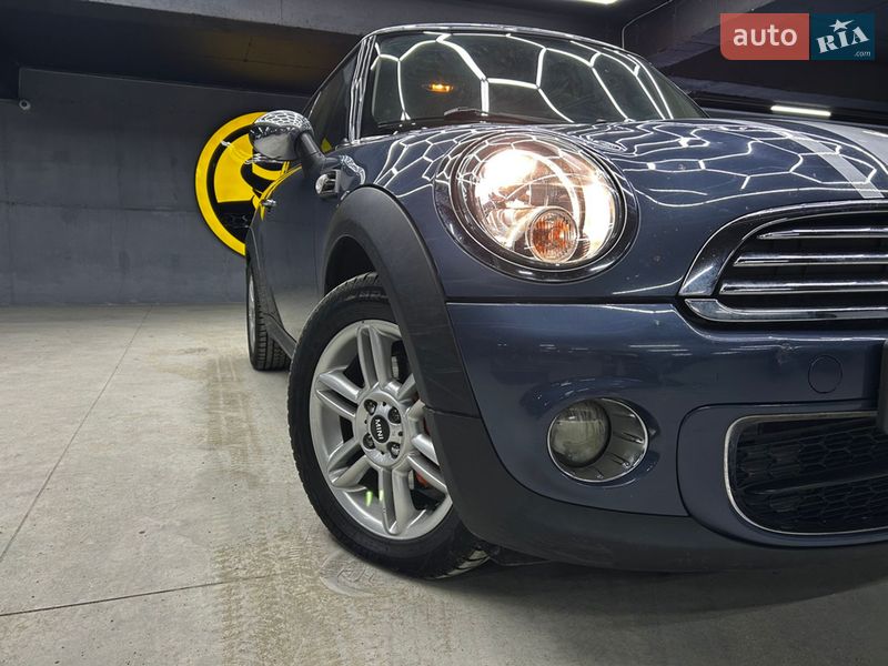 Хетчбек MINI Cooper 2011 в Чернівцях