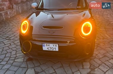 Хэтчбек MINI Cooper 2023 в Костополе