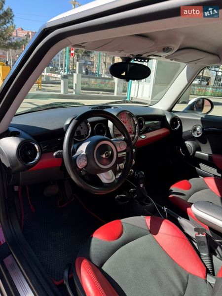 Хэтчбек MINI Cooper 2010 в Одессе