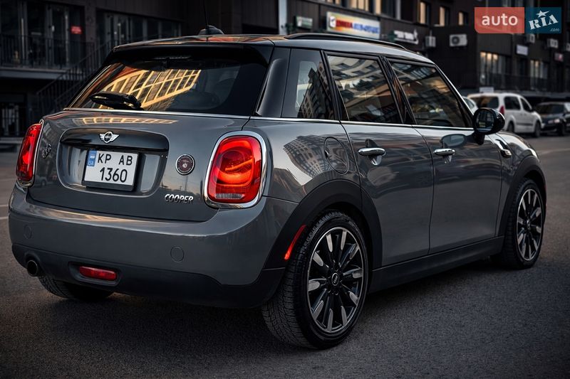 Хетчбек MINI Cooper 2016 в Івано-Франківську