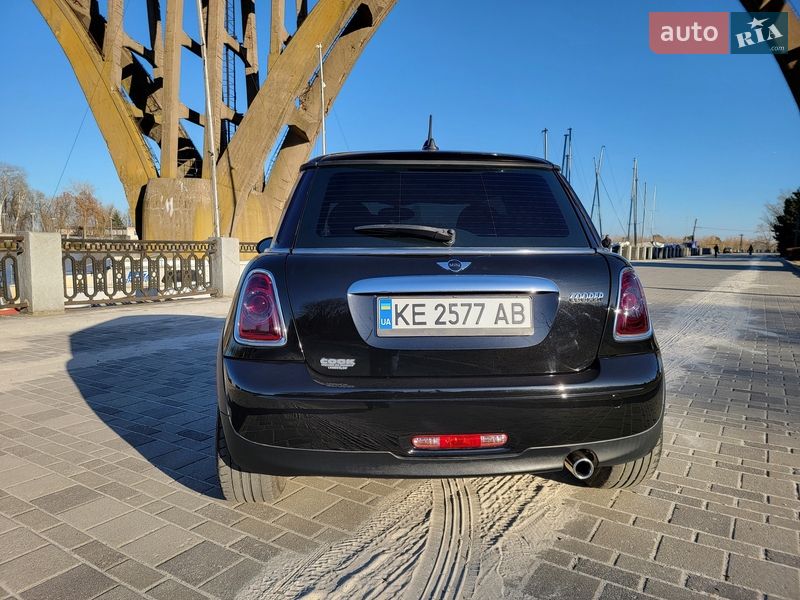 Хетчбек MINI Cooper 2011 в Дніпрі