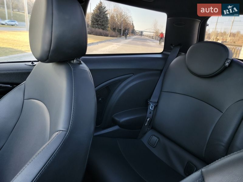 Хетчбек MINI Cooper 2011 в Дніпрі