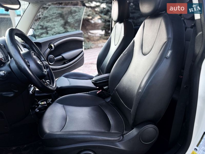 Хэтчбек MINI Cooper 2012 в Харькове