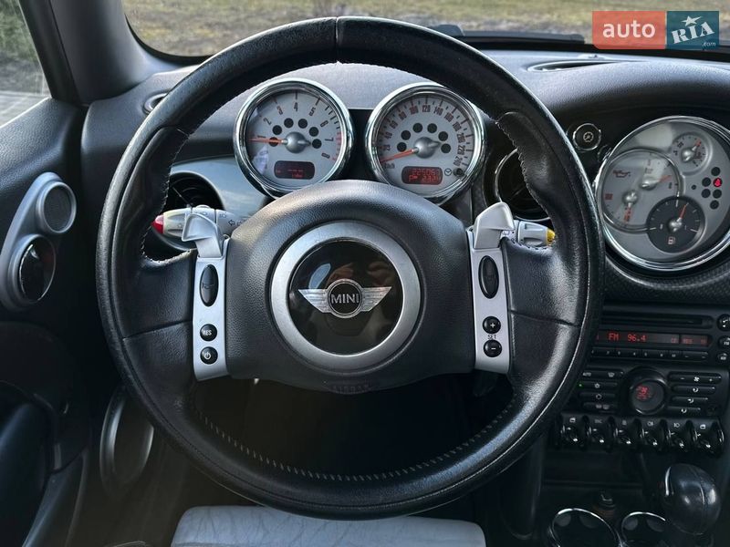 Хэтчбек MINI Cooper 2005 в Киеве