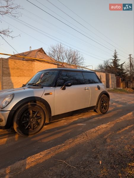 Хэтчбек MINI Cooper 2003 в Днепре