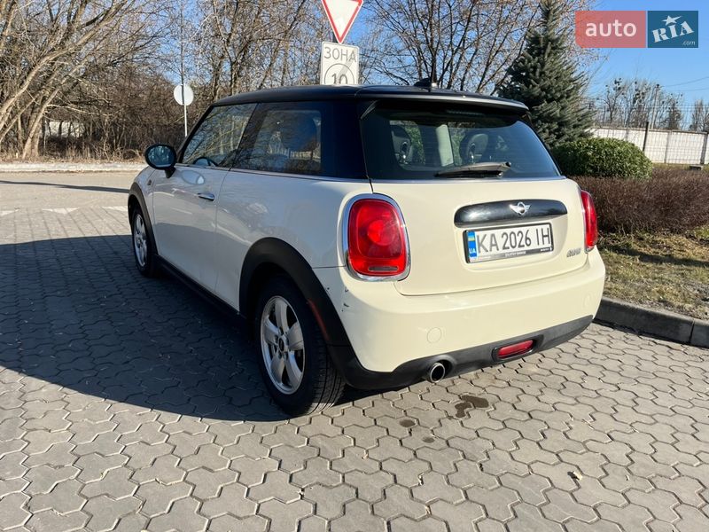 Хэтчбек MINI Cooper 2015 в Киеве