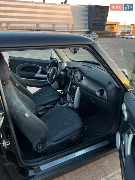 Хетчбек MINI Cooper 2004 в Житомирі