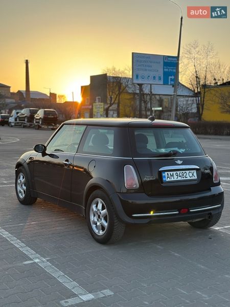 Хетчбек MINI Cooper 2004 в Житомирі