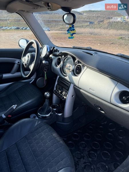 Хетчбек MINI Cooper 2001 в Одесі
