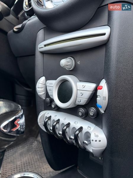Хэтчбек MINI Cooper 2010 в Каменском