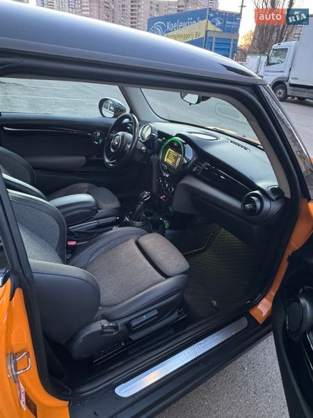 Хэтчбек MINI Cooper 2016 в Киеве