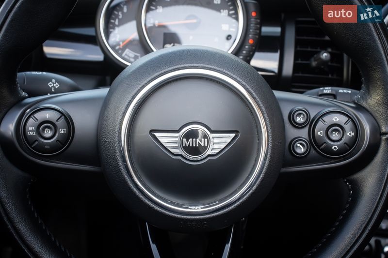 Хэтчбек MINI Cooper 2016 в Киеве