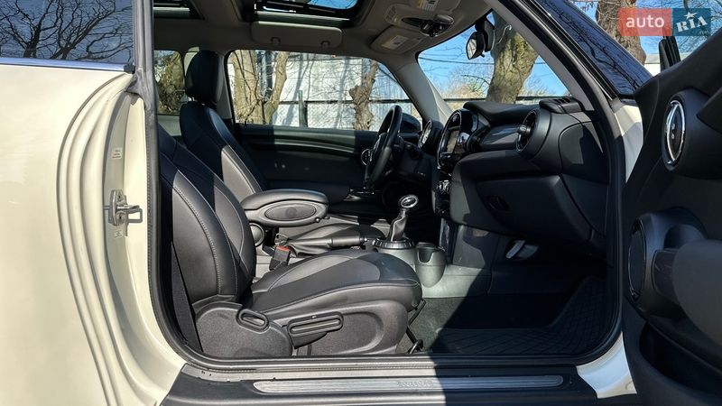 Хетчбек MINI Cooper 2016 в Львові