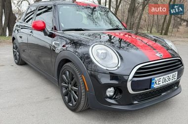 Хетчбек MINI Cooper 2016 в Дніпрі Хетчбек MINI Cooper 2016 в Дніпрі