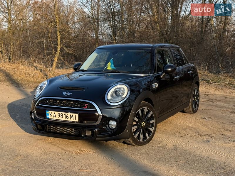 Хэтчбек MINI Cooper 2017 в Киеве