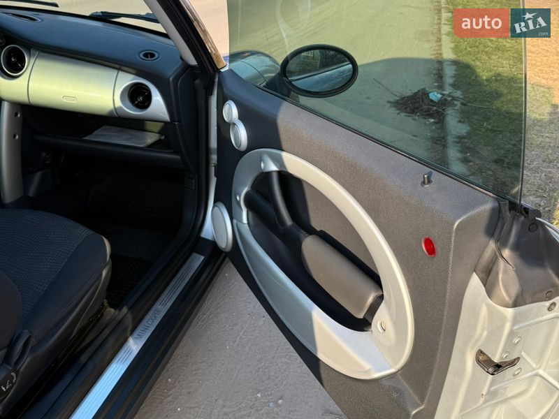 Хэтчбек MINI Cooper 2002 в Житомире