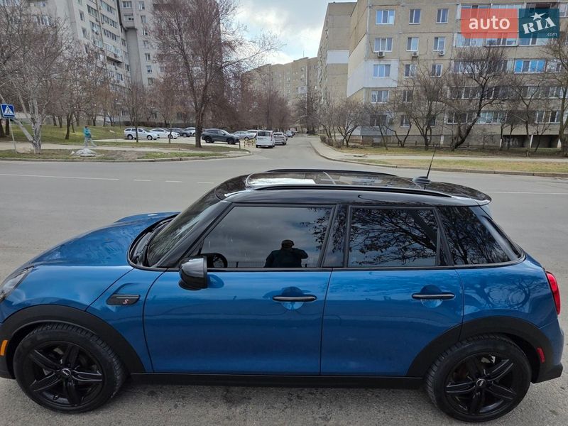 Хетчбек MINI Cooper 2023 в Южноукраїнську