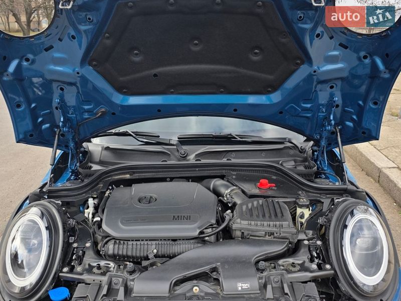 Хетчбек MINI Cooper 2023 в Южноукраїнську