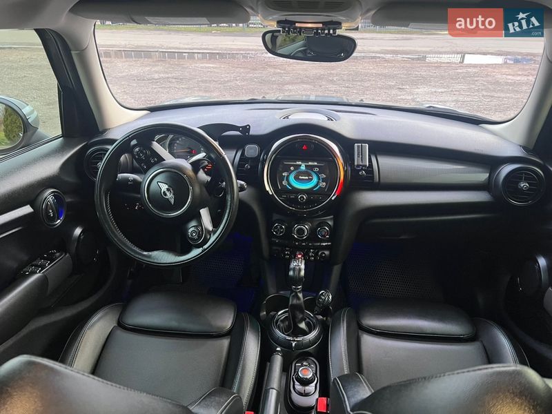 Хэтчбек MINI Cooper 2016 в Броварах