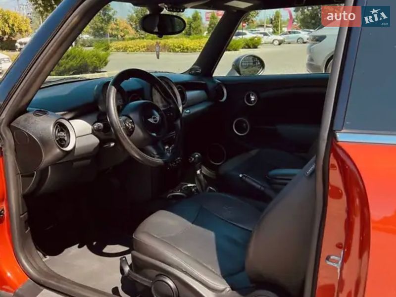 Хэтчбек MINI Cooper 2012 в Одессе