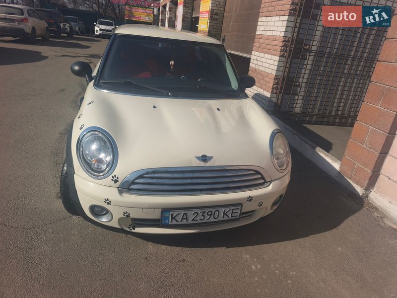 MINI Cooper 2010