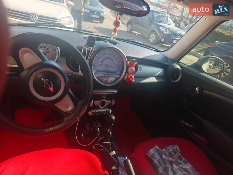 Хетчбек MINI Cooper 2010 в Києві фото 7 Хетчбек MINI Cooper 2010 в Києві