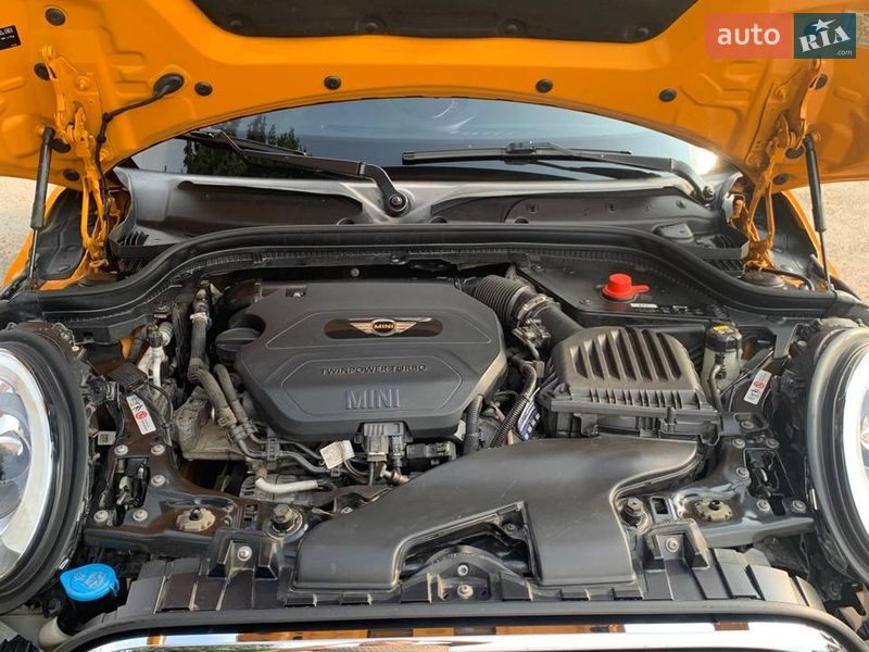 Хетчбек MINI Cooper 2016 в Новій Водолагі