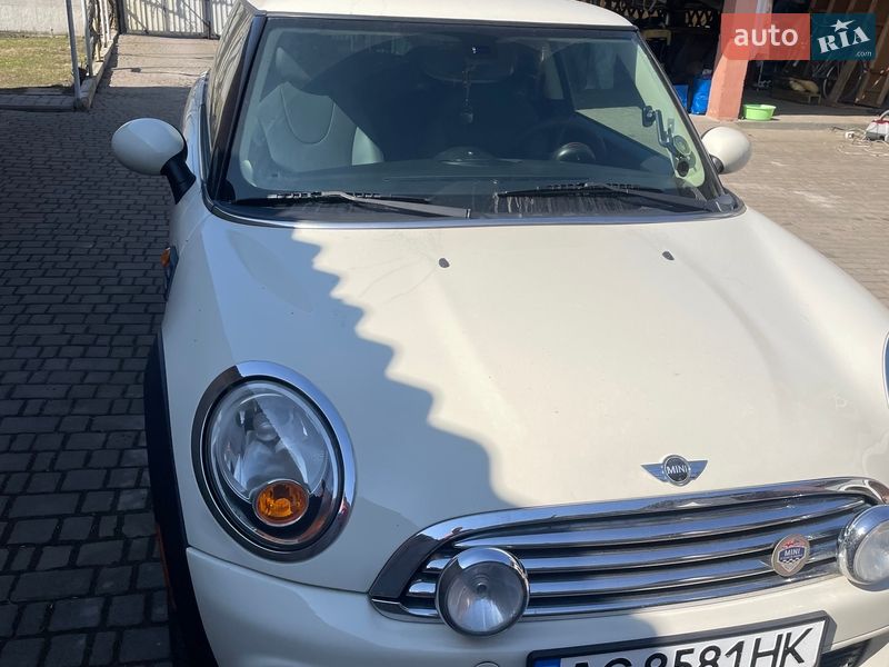 Хэтчбек MINI Cooper 2012 в Киеве