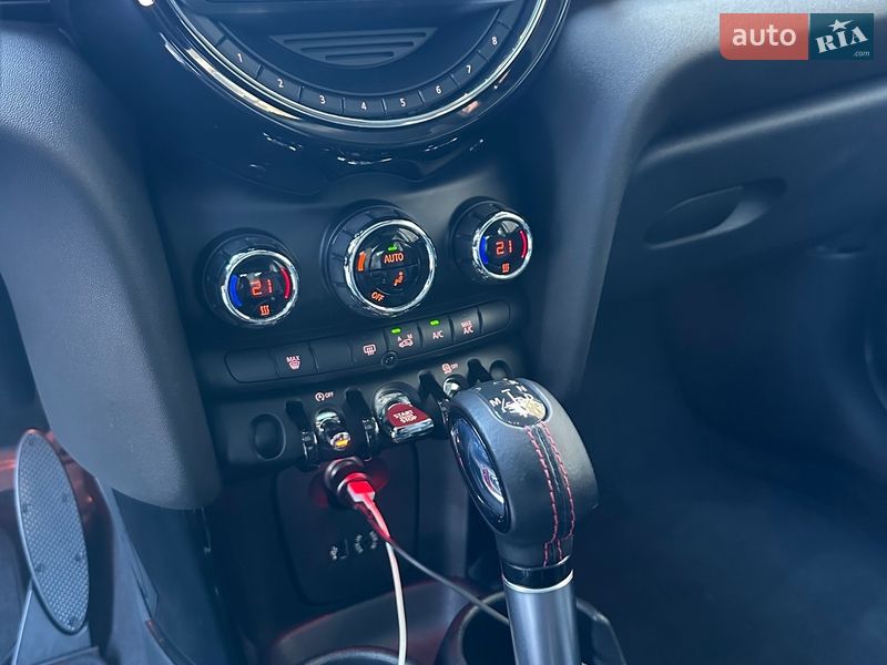 Хэтчбек MINI Cooper 2014 в Киеве