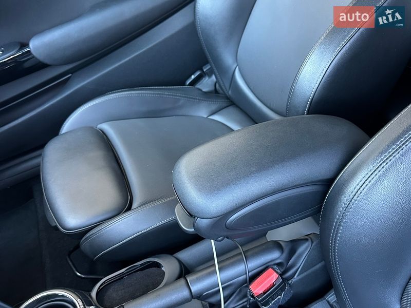 Хэтчбек MINI Cooper 2014 в Киеве