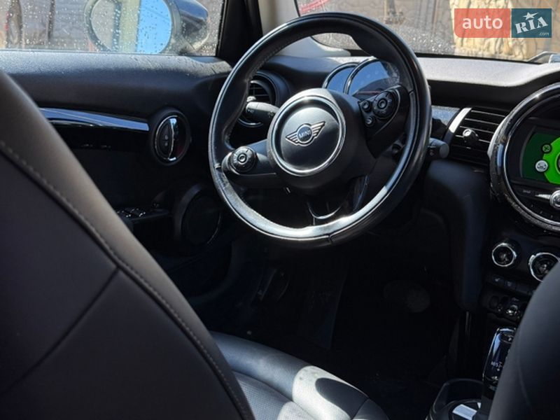 Хэтчбек MINI Cooper 2019 в Виннице