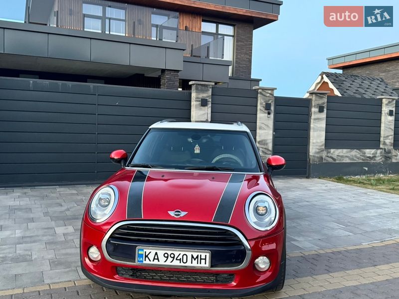 Хэтчбек MINI Cooper 2016 в Софиевской Борщаговке