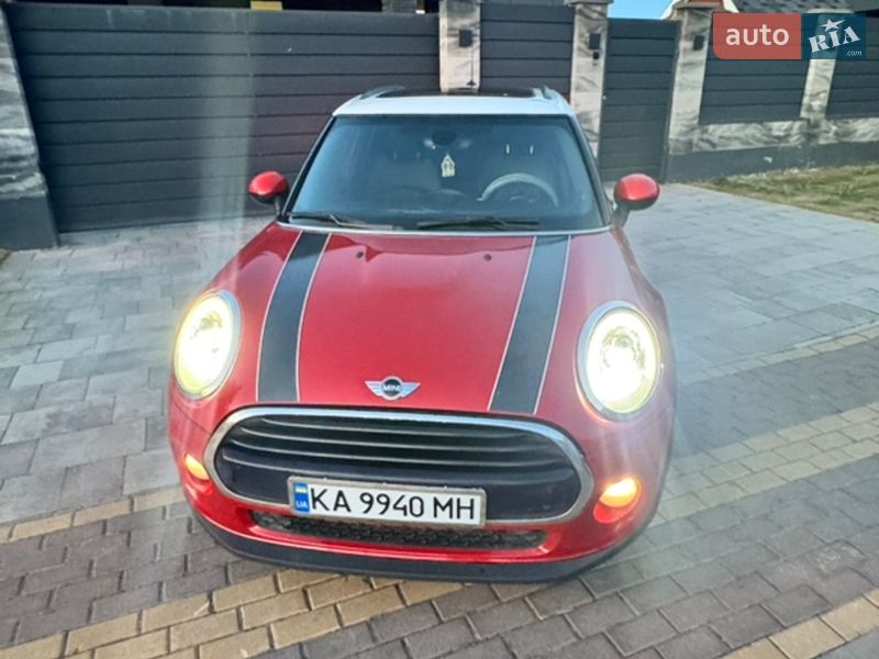 Хэтчбек MINI Cooper 2016 в Софиевской Борщаговке