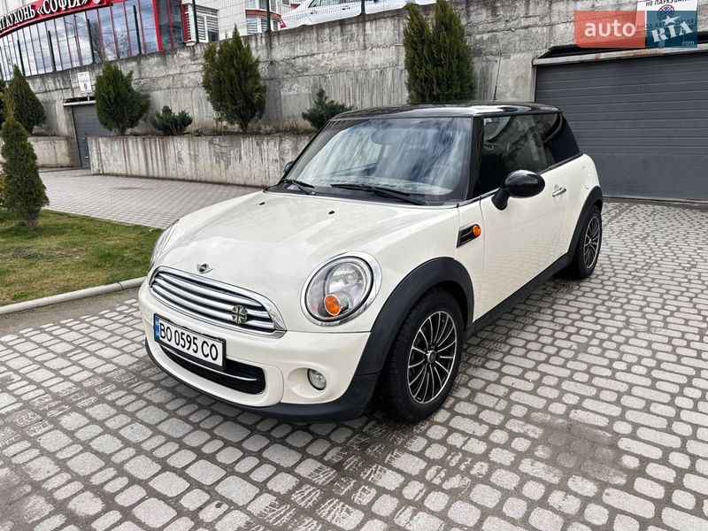 Хэтчбек MINI Cooper 2012 в Тернополе