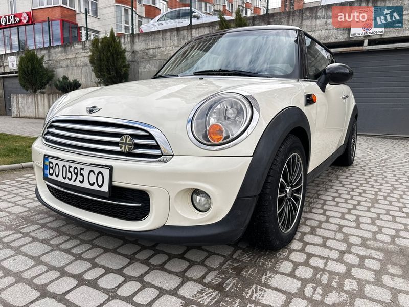 Хэтчбек MINI Cooper 2012 в Тернополе