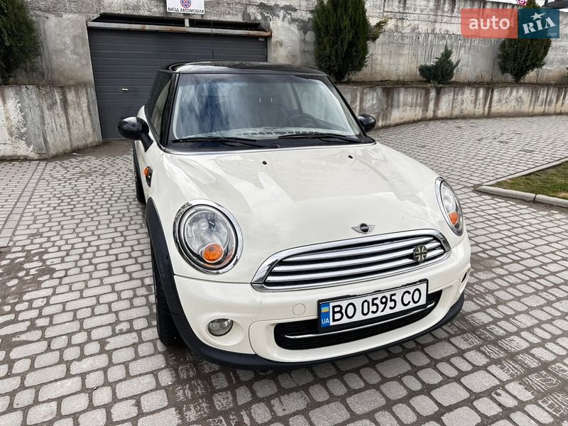 Хэтчбек MINI Cooper 2012 в Тернополе