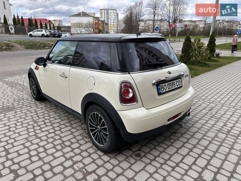 Хэтчбек MINI Cooper 2012 в Тернополе