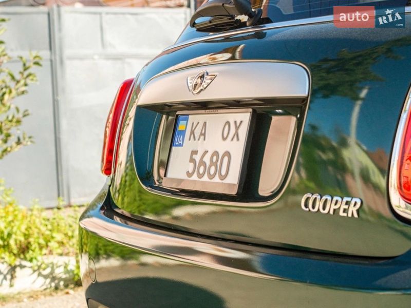Хэтчбек MINI Cooper 2015 в Черновцах