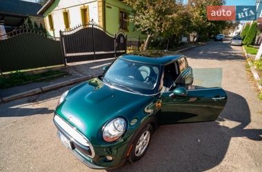 Хэтчбек MINI Cooper 2015 в Черновцах