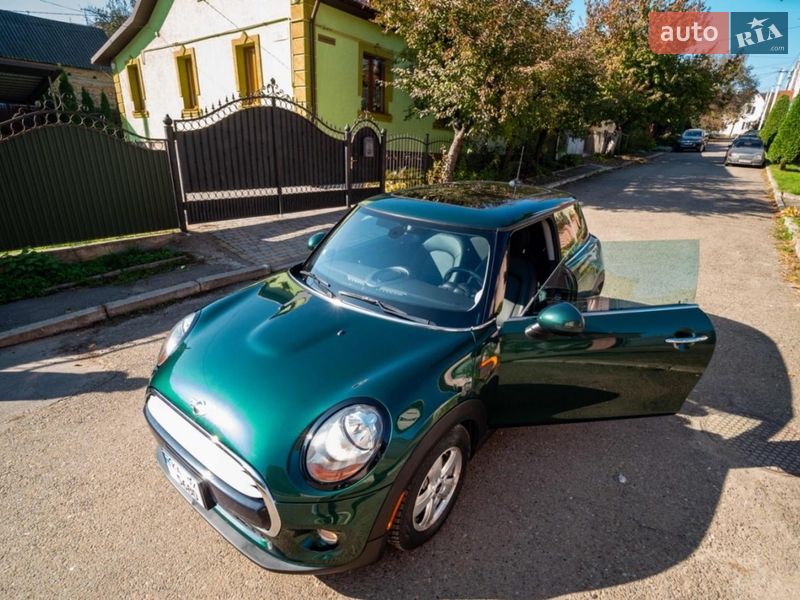 Хэтчбек MINI Cooper 2015 в Черновцах
