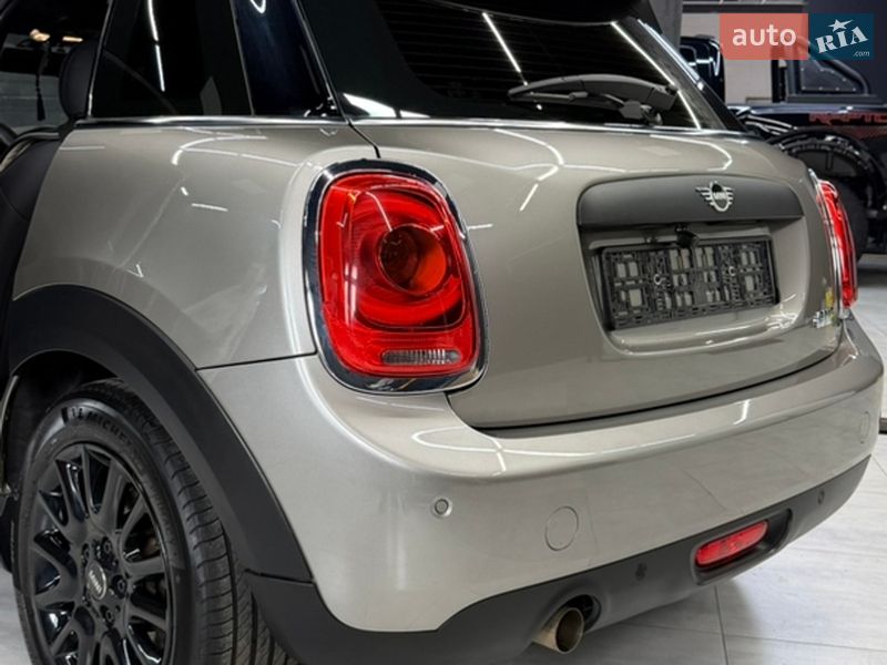 Хэтчбек MINI Cooper 2019 в Кременчуге
