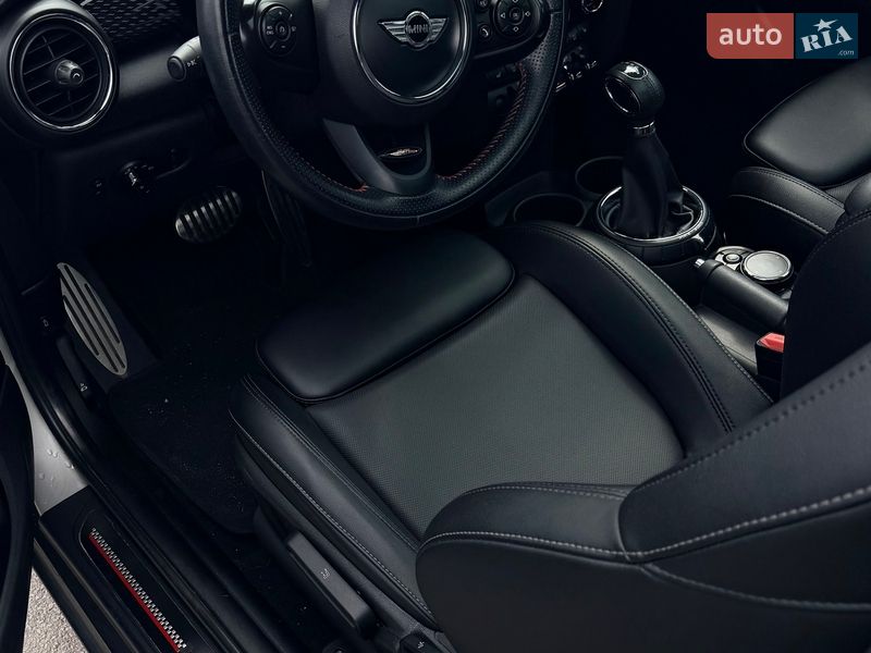 Хэтчбек MINI Cooper 2017 в Киеве