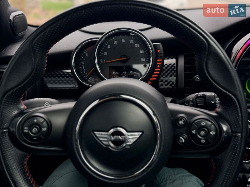 Хэтчбек MINI Cooper 2017 в Киеве