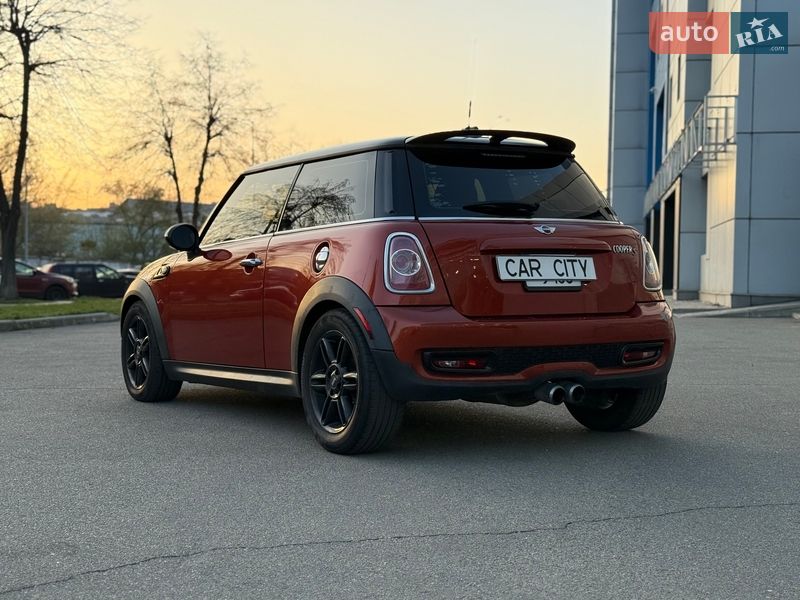 Хэтчбек MINI Cooper 2013 в Киеве
