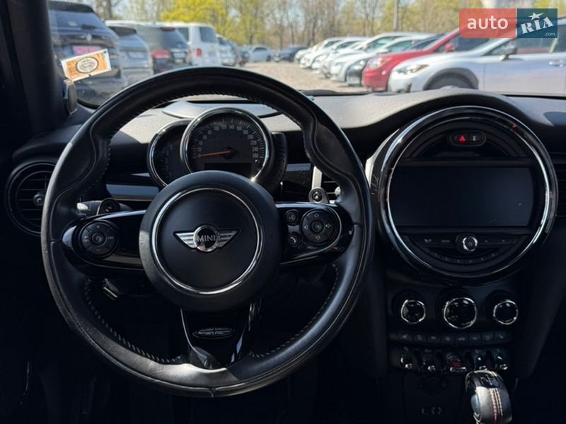 Хетчбек MINI Cooper 2017 в Черкасах