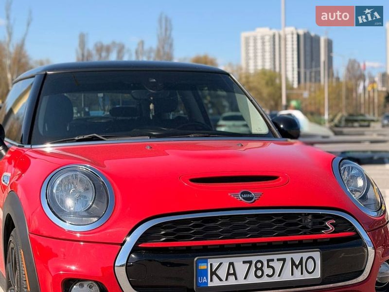 Хэтчбек MINI Cooper 2019 в Киеве