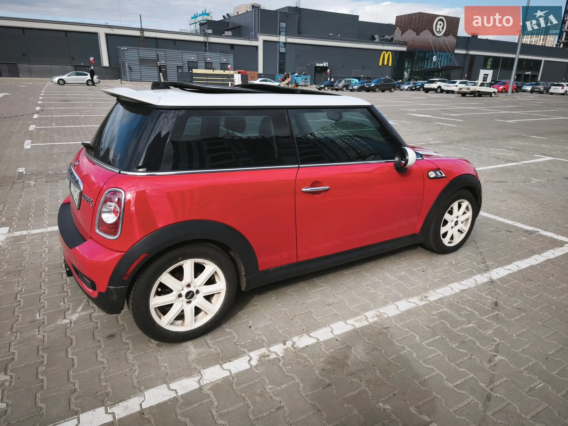 2011 MINI Cooper - мініатюра 2
