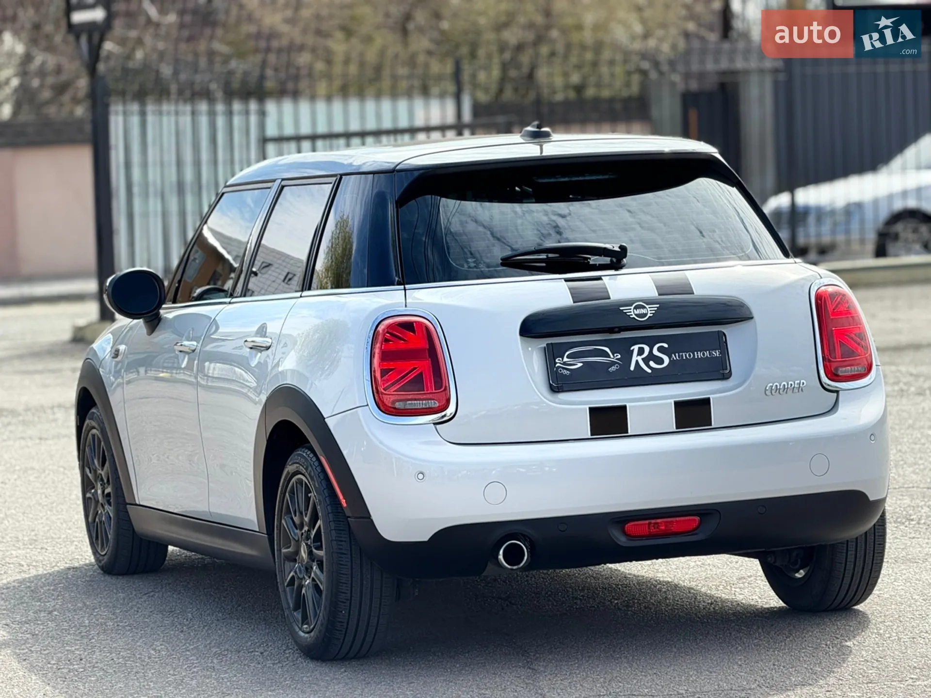 2020 MINI Cooper - мініатюра 8